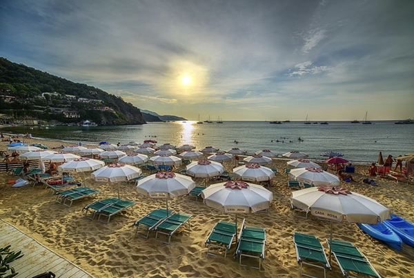 HOTEL CASA ROSA - ISOLA D'ELBA - LINGUA E AMBIENTE
